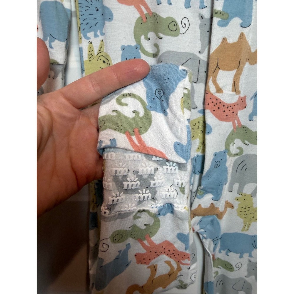 Magnetic Me Animal Print Magnetic Footie Sleeper 18-24 Months Rainbow Trim - Picture 4 of 5